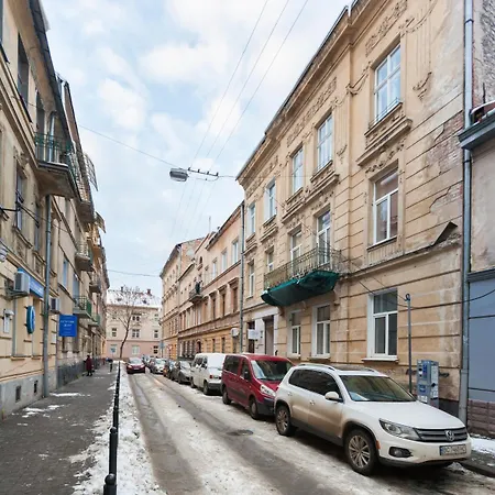 7 Львів